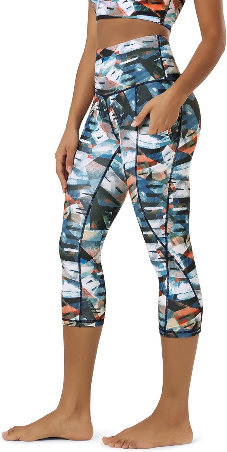 ODODOS Women’s High Waisted Yoga Capris with Pockets, Tummy Control Non See Through Workout Athletic Running Capri Leggings